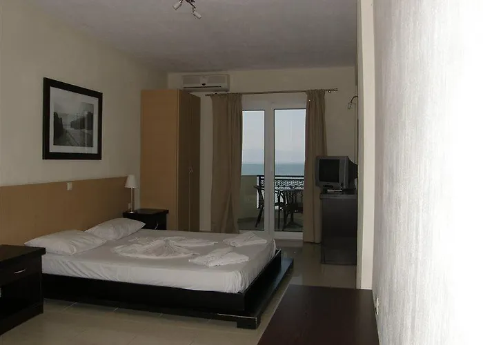 Rachoni Bay Отель